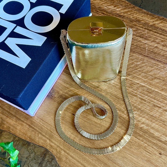 Rodo Handbags - Rodo Vintage Goldtone Metallic Evening Wear Bag